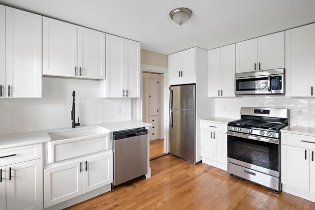 23 Thelma Rd PH, Boston, MA 02122