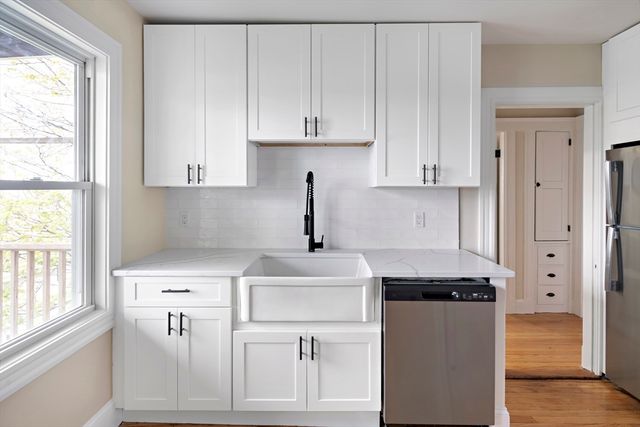 23 Thelma Rd PH, Boston, MA 02122