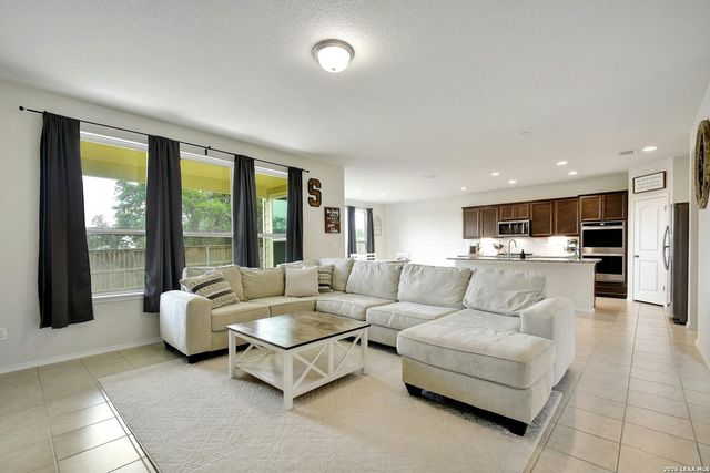 149 Inverness, Boerne, TX 78015