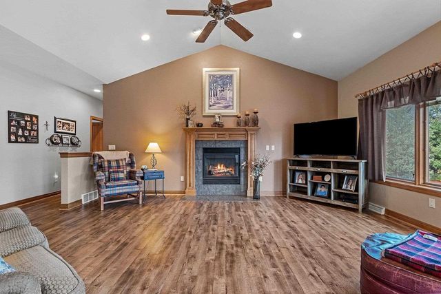 2378 AUTUMN RIDGE TRAIL, Green Bay, WI 54313