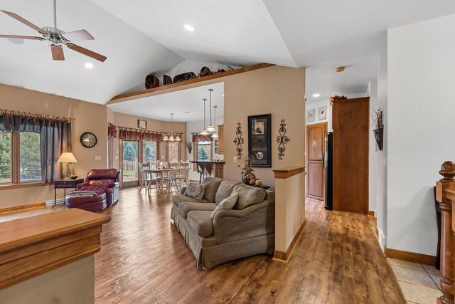 2378 AUTUMN RIDGE TRAIL, Green Bay, WI 54313