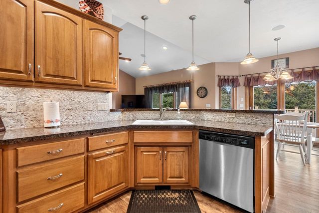 2378 AUTUMN RIDGE TRAIL, Green Bay, WI 54313