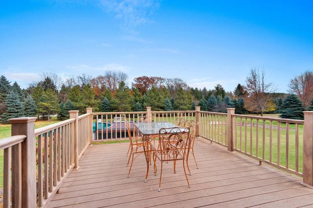 2378 AUTUMN RIDGE TRAIL, Green Bay, WI 54313