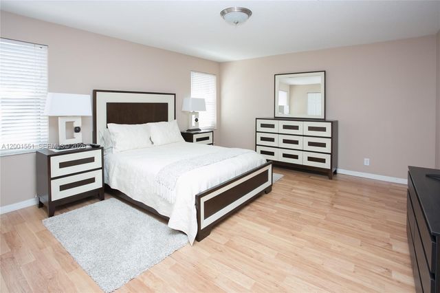 4104 Pine Ridge Ln, Weston, FL 33331