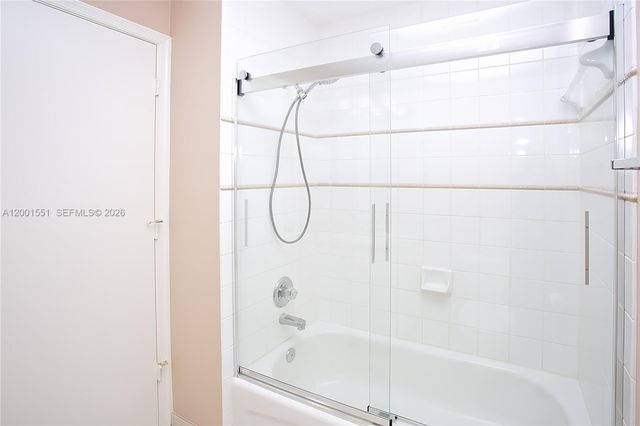 4104 Pine Ridge Ln, Weston, FL 33331