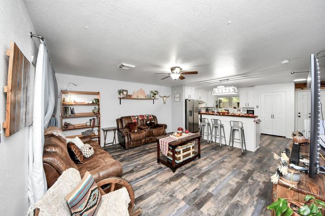 8435 Broadleaf Avenue, Baytown, TX 77521