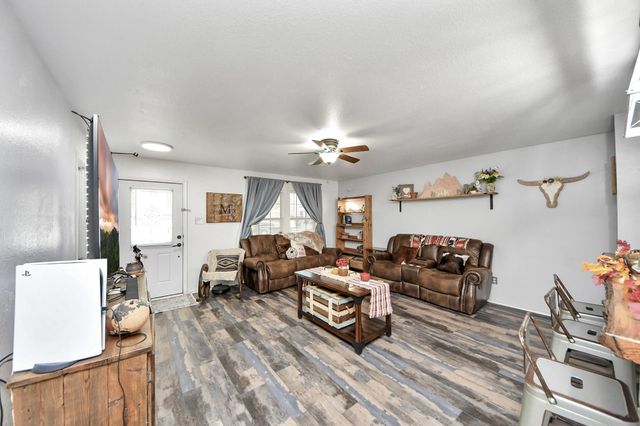 8435 Broadleaf Avenue, Baytown, TX 77521