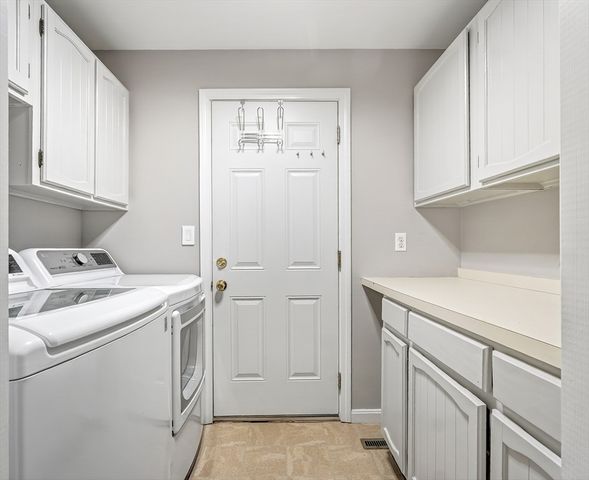 2 Daybreak 2, Wayland, MA 01778
