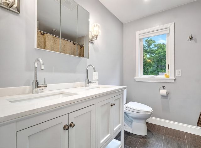 2 Daybreak 2, Wayland, MA 01778