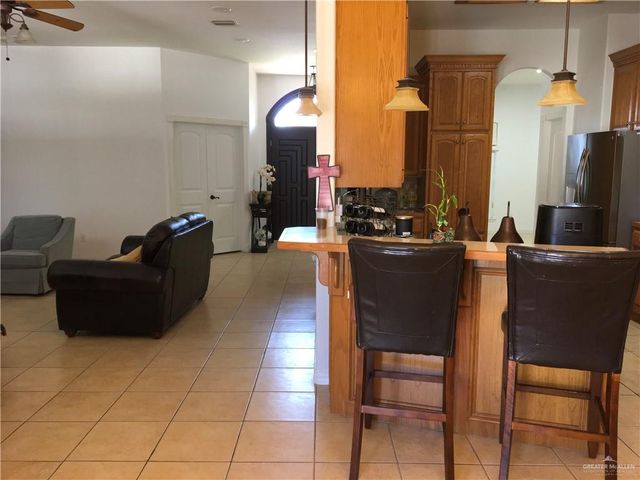 2712 Bluebird Avenue, Mcallen, TX 78504