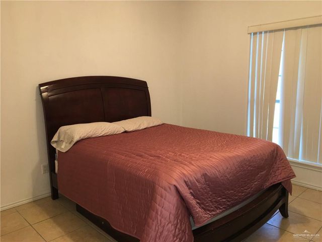 2712 Bluebird Avenue, Mcallen, TX 78504