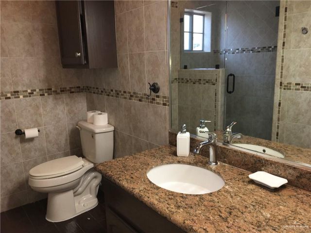 2712 Bluebird Avenue, Mcallen, TX 78504