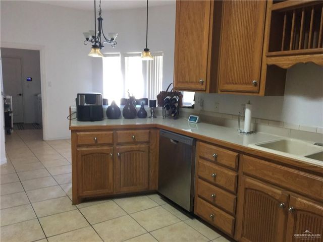 2712 Bluebird Avenue, Mcallen, TX 78504