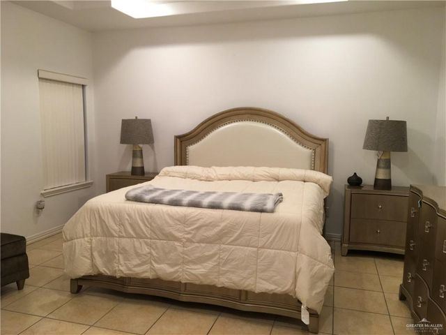 2712 Bluebird Avenue, Mcallen, TX 78504