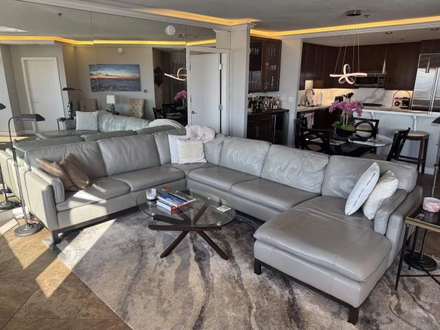 700 W Harbor Dr 2503, San Diego, CA 92101