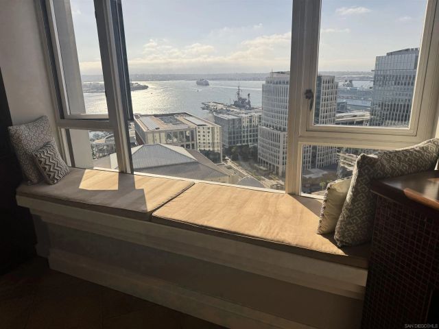 700 W Harbor Dr 2503, San Diego, CA 92101