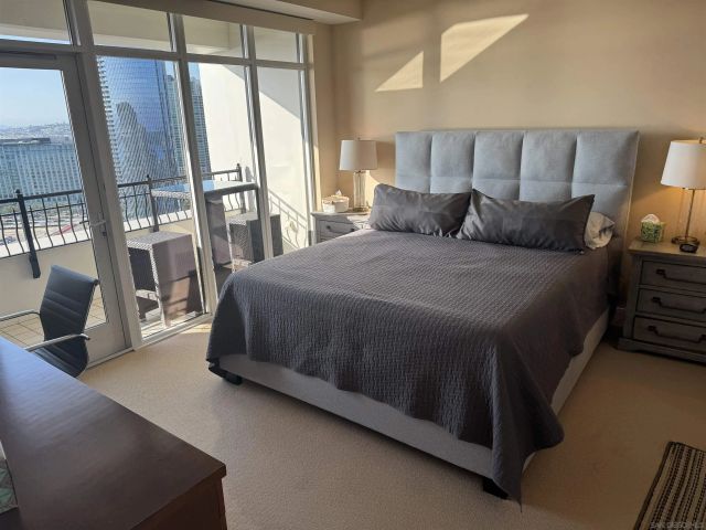 700 W Harbor Dr 2503, San Diego, CA 92101