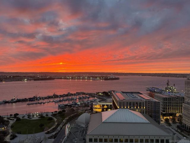 700 W Harbor Dr 2503, San Diego, CA 92101