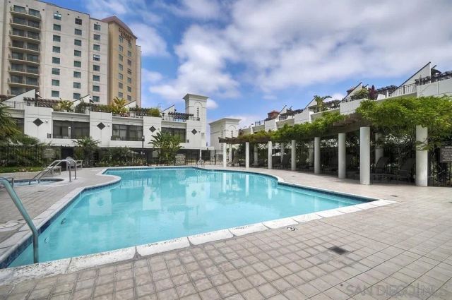 700 W Harbor Dr 2503, San Diego, CA 92101