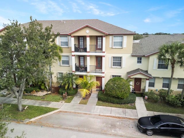 1901 SE High Springs Drive, Port St Lucie, FL 34952