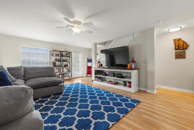 1901 SE High Springs Drive, Port St Lucie, FL 34952