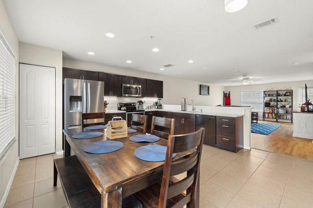 1901 SE High Springs Drive, Port St Lucie, FL 34952