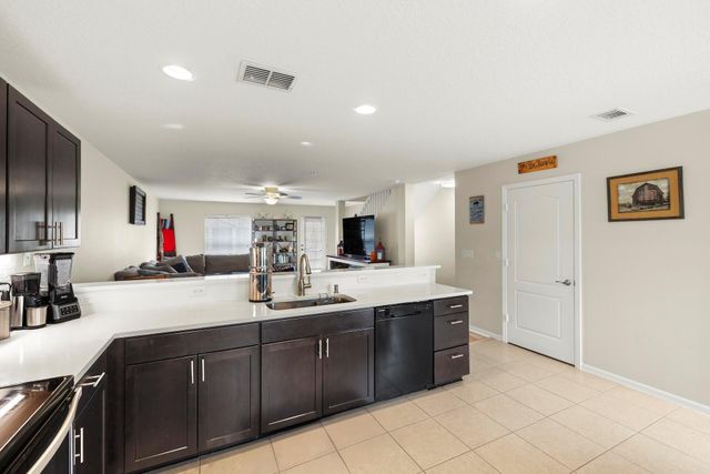 1901 SE High Springs Drive, Port St Lucie, FL 34952