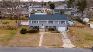 6 Oxford Street, Islip, NY 11751