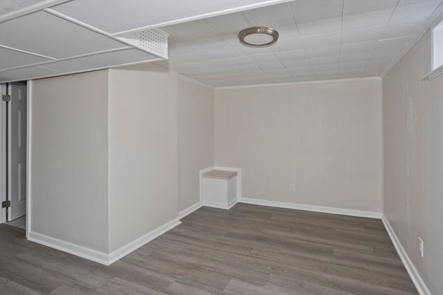 11 Mountainview St, Chicopee, MA 01020