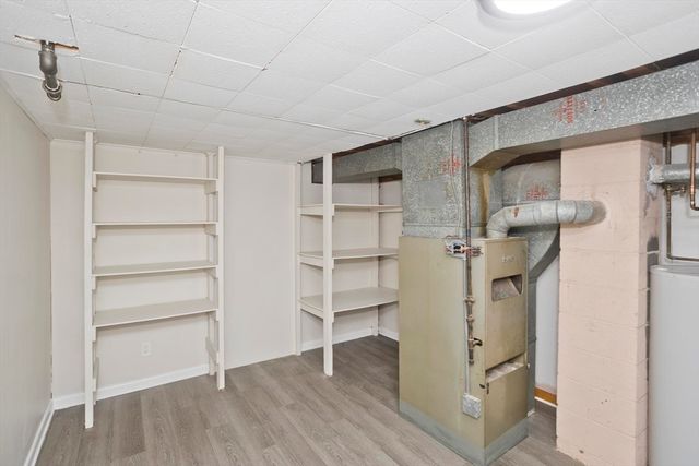 11 Mountainview St, Chicopee, MA 01020