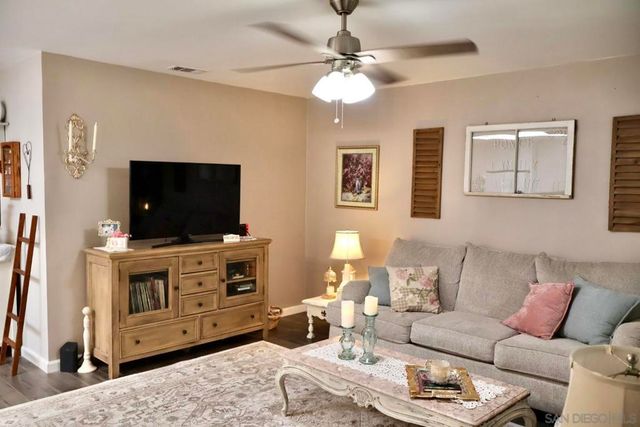 1259 Siggson Ave, Escondido, CA 92027