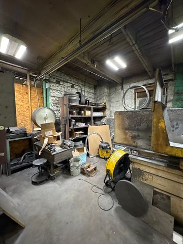 6 Burton, Worcester, MA 01607