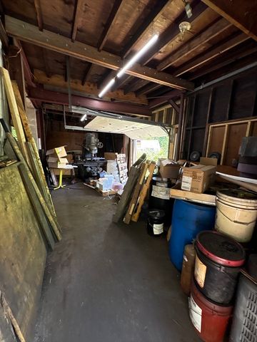 6 Burton, Worcester, MA 01607