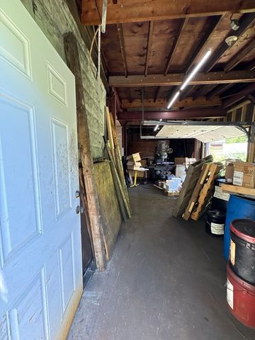 6 Burton, Worcester, MA 01607