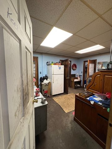 6 Burton, Worcester, MA 01607