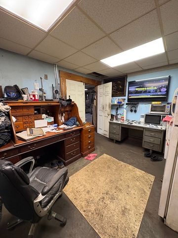 6 Burton, Worcester, MA 01607