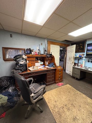 6 Burton, Worcester, MA 01607