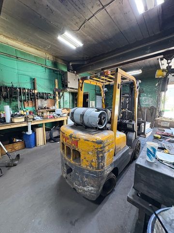 6 Burton, Worcester, MA 01607