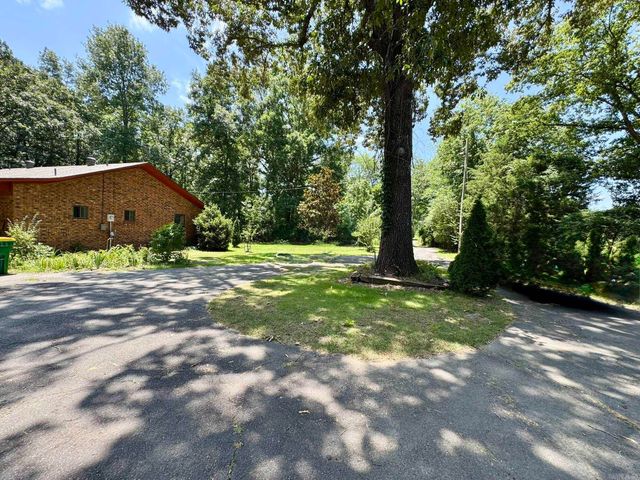 22710 Crystalwood Drive, Little Rock, AR 72210