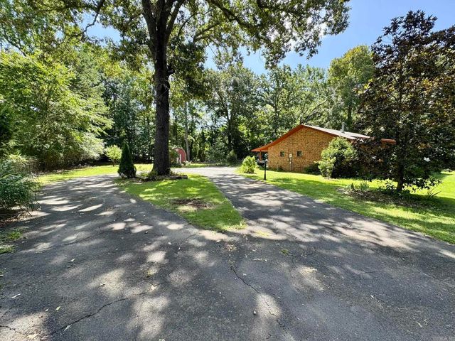 22710 Crystalwood Drive, Little Rock, AR 72210