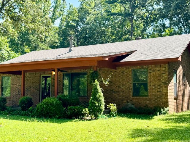 22710 Crystalwood Drive, Little Rock, AR 72210
