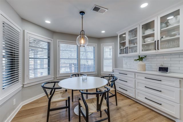 2501 High Oak Drive, Arlington, TX 76012
