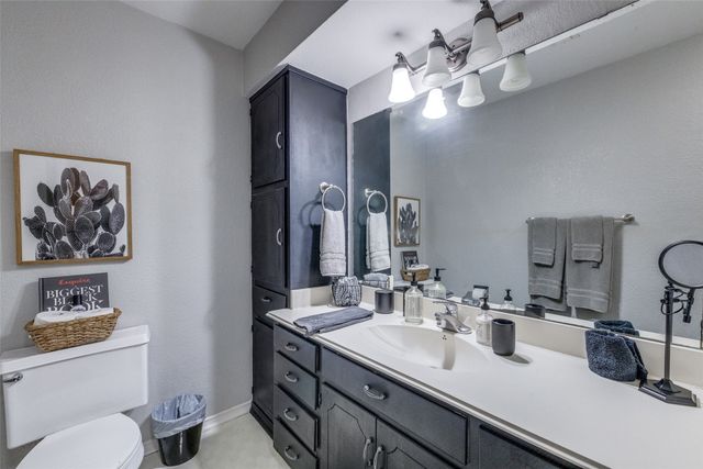2501 High Oak Drive, Arlington, TX 76012