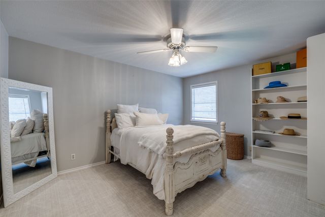 2501 High Oak Drive, Arlington, TX 76012