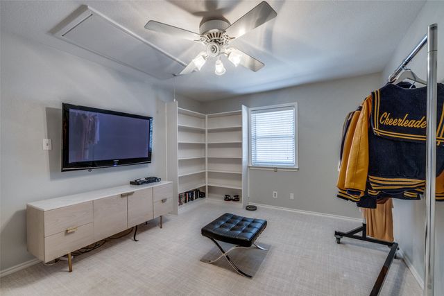 2501 High Oak Drive, Arlington, TX 76012