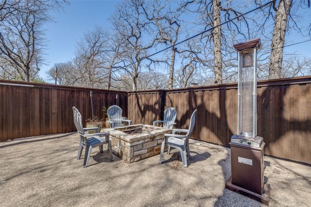 2501 High Oak Drive, Arlington, TX 76012