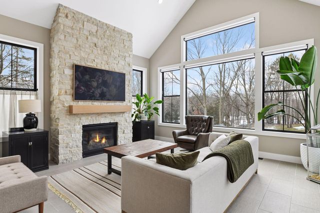 5120 Hooper Lake Road, Excelsior, MN 55331