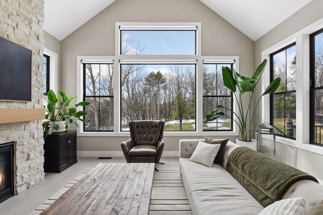 5120 Hooper Lake Road, Excelsior, MN 55331