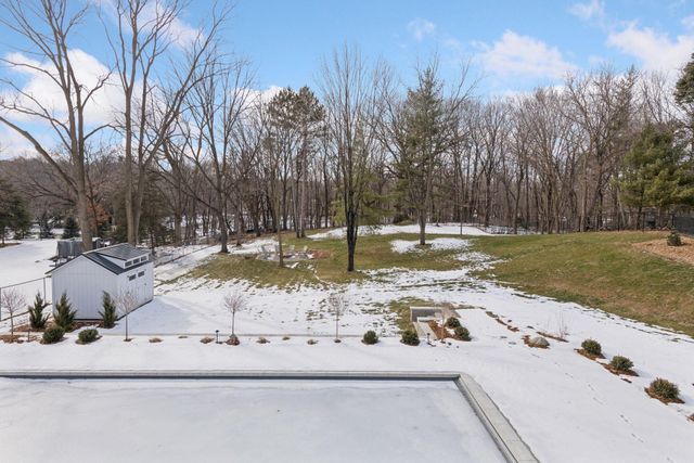 5120 Hooper Lake Road, Excelsior, MN 55331