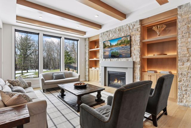 5120 Hooper Lake Road, Excelsior, MN 55331